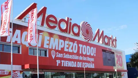 As&iacute; es la Roomba de Media Markt con la que te olvidar&aacute;s para siempre de limpiar