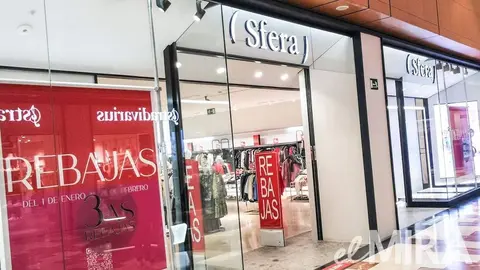 Tienda Sfera en el centro comercial &Aacute;rea Sur, en Jerez de la Frontera