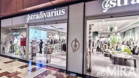 6 abrigos cl&aacute;sicos y arreglados de Stradivarius: ideales para salir de noche y en Semana Santa