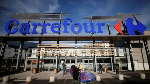 Los mejores vestidos de Carrefour que parecen de marca con descuentos al igual que las patatas