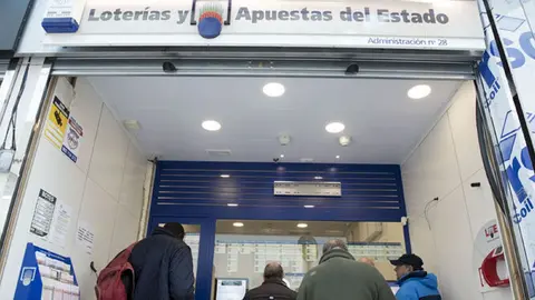 La Loter&iacute;a Nacional deja dos buenos premios en Pinos Puente y Adra