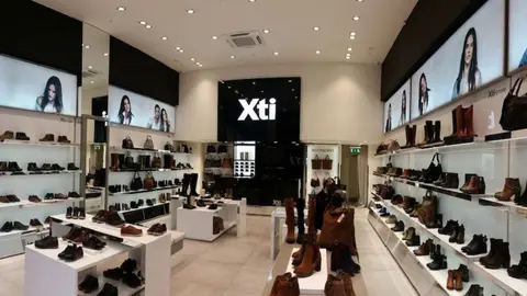 Xti busca acabar con su stock y lanza 12 botines en oferta que son toda una locura