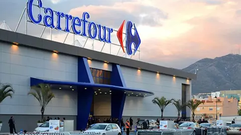Carrefour compite con Zara con 5 impresionantes vestidos que bien pudieran ser de Massimo Dutti