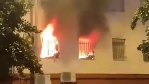 Un incendio en una vivienda en Co&iacute;n deja a 2 menores heridos