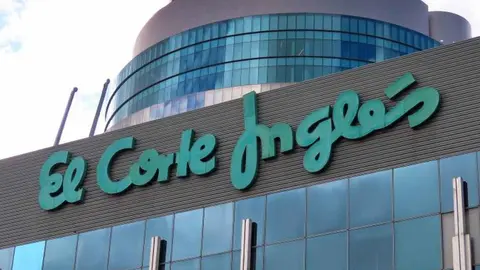 El Corte Ingl&eacute;s rebaja m&aacute;s de 100 euros sus bolsos de marcas m&aacute;s exclusivas