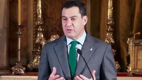 Juanma Moreno, durante un momento de su discurso en la apertura de las jornadas Letras para la Concordia