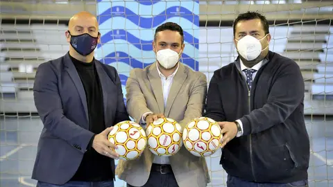 Pedro Curtido, delegado provincial de la RFEF, Jes&uacute;s Alba delegado de y Jaime Armario