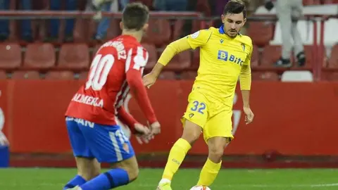 V&iacute;ctor Chust, en un encuentro con el C&aacute;diz CF. Foto: CCF