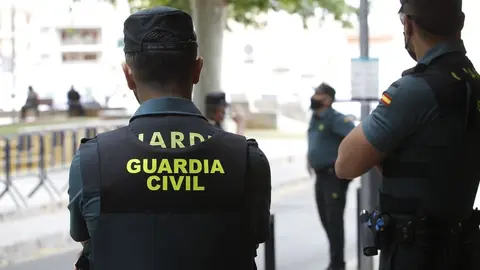5 personas atentan contra 4 guardias civiles en Bujalance