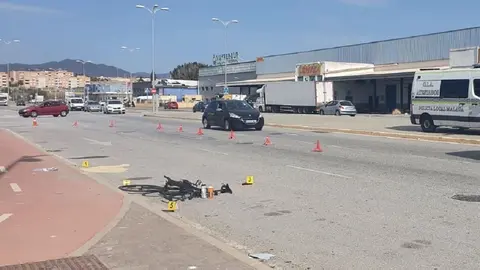 Muere un ciclista arrollado por un cami&oacute;n en M&aacute;laga