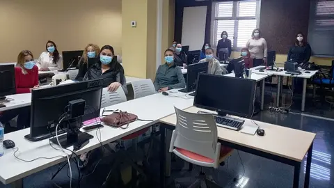 La Junta de Andaluc&iacute;a destina 2,8 millones en Granada para la inserci&oacute;n laboral de 870 mujeres