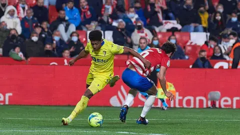 Lozano pugna con Germ&aacute;n S&aacute;nchez | Foto: Salvador L&oacute;pez Medina para El MIRA