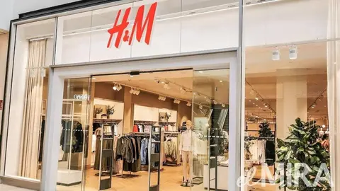 La nueva colecci&oacute;n de primavera de H&M apuesta por moda tendente a tonos azules y marrones