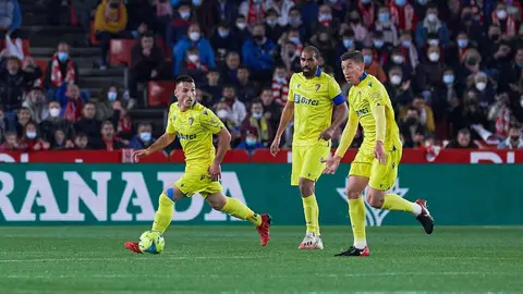 El C&aacute;diz CF no pas&oacute; del empate ante un Granada CF con uno menos | Salvador L&oacute;pez Medina para El MIRA