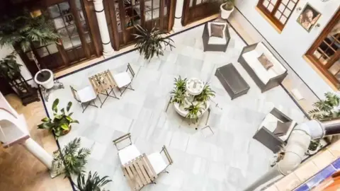 Esta es la casa en alquiler m&aacute;s espaciosa que encontrar&aacute;s en Sevilla