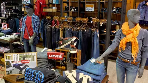 3 pantalones vaqueros de Levi's triunfan en Amazon: tobillos a la vista y env&iacute;o r&aacute;pido