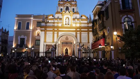 Semana Santa de Sevilla 2022 El v&iacute;a-crucis del Se&ntilde;or de la Sentencia 'estrena' la Cuaresma | FOTO | Salvador L&oacute;pez Medina para ELMIRA