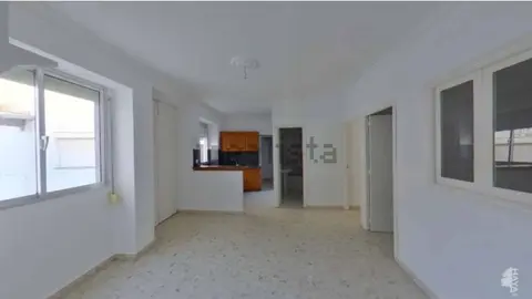 Vivir en un espacioso piso de alquiler en pleno centro de Jerez es posible: 116 metros cuadrados