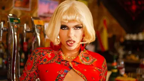 &iquest;Qui&eacute;n es Samanta Hudson?