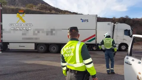 Conduce un cami&oacute;n en M&aacute;laga sextuplicando la tasa de alcohol permitida