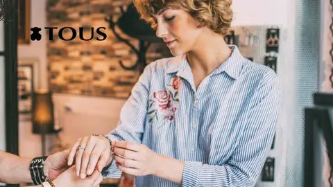 Esta es la pulsera de plata exclusiva de Tous que mejora todos tus looks