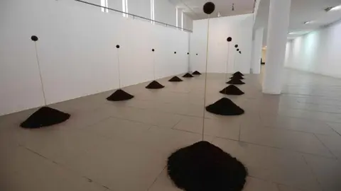 Exposici&oacute;n 'Still Live. Las Mujeres que ya no est&aacute;n' de 'KarmeLaHoz' en La Diputaci&oacute;n de M&aacute;laga