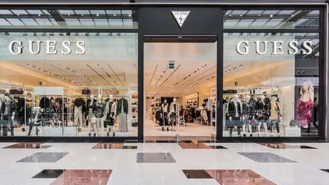 Las zapatillas m&aacute;s cool no son Adidas ni Nike 10 modelos de Guess que gustan a todas