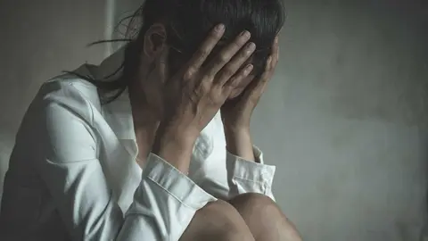 Violan a una mujer de madrugada en Sevilla asalt&aacute;ndola cuando recog&iacute;a su coche