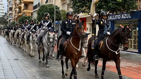 Desfile de la  la Unidad Especial de Caballer&iacute;a de la Polic&iacute;a Nacional