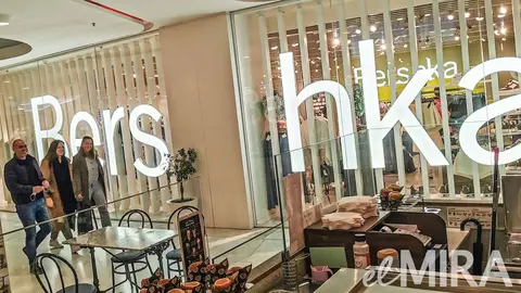 Bershka compite con H&M con llamativas sudaderas muy baratas