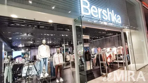 Los bikinis y ba&ntilde;adores de nueva colecci&oacute;n de Bershka que puedes comprar por menos de 20 euros