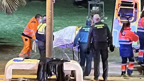 Reducen a tiros en M&aacute;laga a un maltratador que quer&iacute;a apu&ntilde;alar a varios guardias civiles