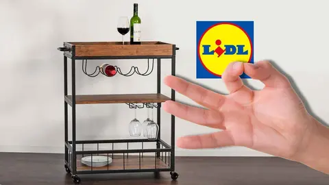 El mueble del outlet de Lidl que transporta la comida de la cocina al sal&oacute;n y es elegante