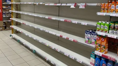 Supermercados de Espa&ntilde;a limitar&aacute;n la compra de productos en caso de desabastecimiento