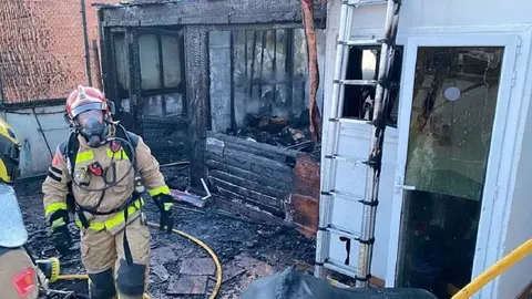 Pegan una paliza a un hombre en Baena y acaban provocando un incendio en su casa