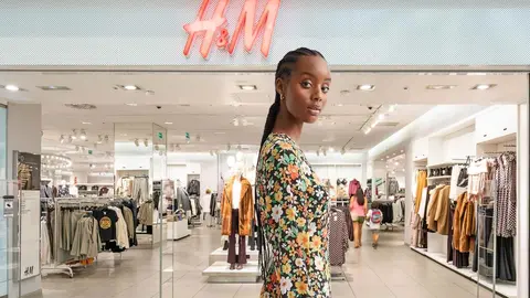 El vestido de H&M que parece de marca de lujo y triunfa entre las influencers