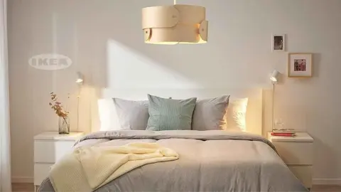 La nueva l&aacute;mpara m&aacute;s vendida de Ikea que quedar&aacute; ideal en tu dormitorio