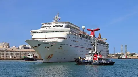Muere un trabajador en el astillero de Navantia en Puerto Real mientras reparaba un crucero