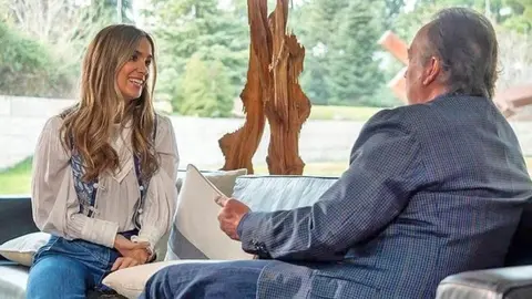 El chaleco de Mar&iacute;a Pombo en Tu Casa es la M&iacute;a de Bert&iacute;n Osborne es de Anik Batik 