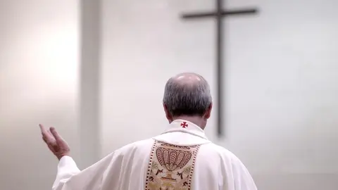 Un p&aacute;rroco de C&aacute;diz retiene a un ladr&oacute;n que quer&iacute;a robar en su iglesia