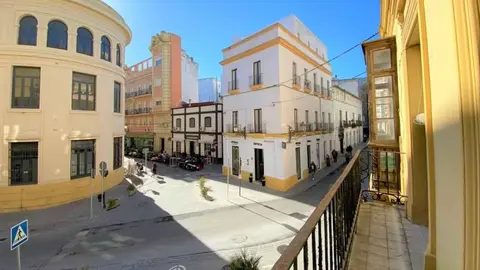 Vivir en Jerez en una casa de 556 metros cuadrados a precio de ganga junto al Teatro Villamarta es posible