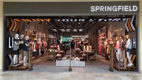 Las zapatillas de Springfield al estilo botines de Vans o Converse pero m&aacute;s baratas