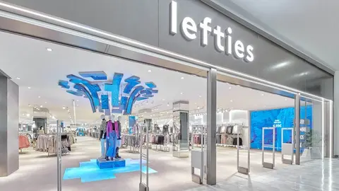 Tienda Lefties en el Centro Comercial Los Arcos de Sevilla   