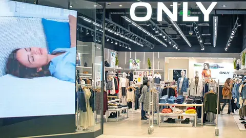 Tienda Only en Costanera Center