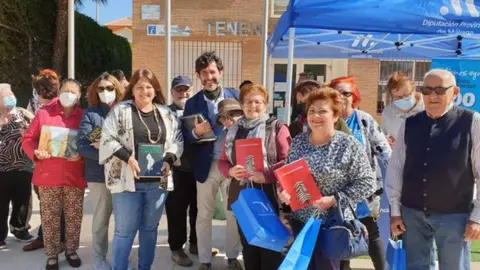 Algarrobo, primera parada de la biblioteca itinerante de la Diputaci&oacute;n de M&aacute;laga