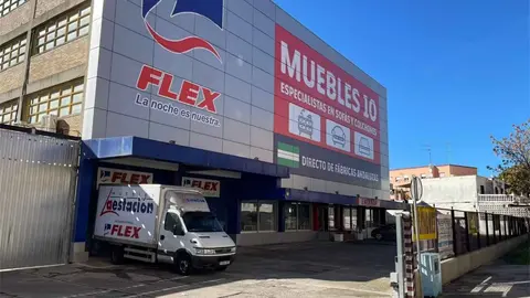 Venden el conocido edificio Flex en Jerez por 700 mil euros 2.500 metros cuadrados