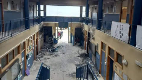 7 menores intentan quemar un instituto en Almer&iacute;a