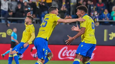 Sergio Gonz&aacute;lez debe elegir qui&eacute;n ser&aacute; su principal referencia ofensiva | Salvador L&oacute;pez Medina para El MIRA