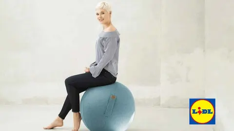 El asiento moderno que mejora tu espalda: arrasa en Lidl por menos de 50 euros