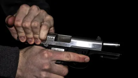 Intenta matar a tiros a su hermano tras una pelea en Granada